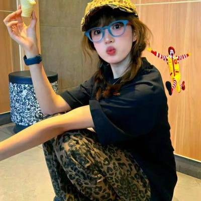 丹顶鹤女孩
